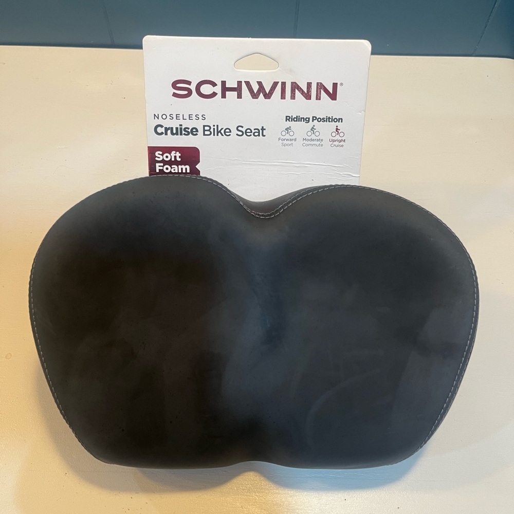 Schwinn Cruise Noseless Bicycle Seat